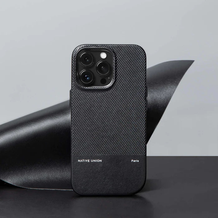 Native Union (RE)CLASSIC MagSafe Deksel til iPhone 15 Pro - Svart
