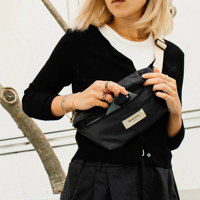 Native Union W.F.A Crossbody Tilbehørsveske - Svart