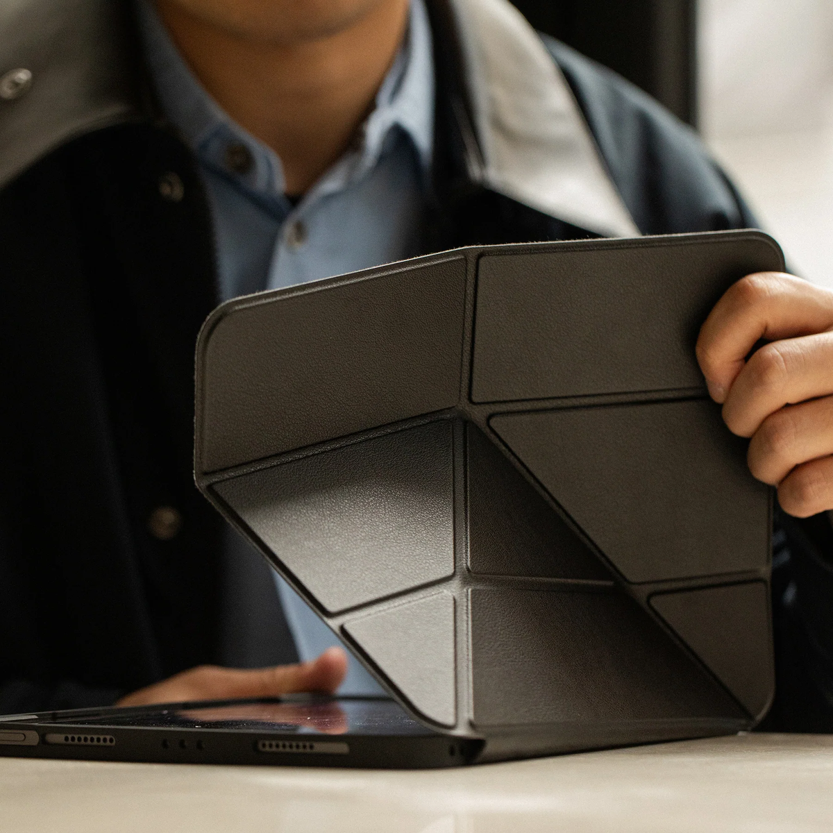 Native Union Active Case Etui til iPad Air 13" - Svart